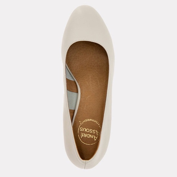 Andre Assous Khloe Leather Block Heels Women’s 6.5M Ivory Cream Round Toe Pumps - Picture 2 of 11